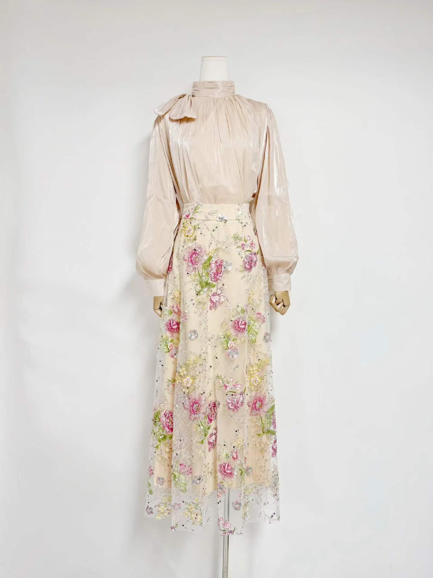 VGH Elegant Chic Black Floral  - Women'S Formal Wear Blouse ulasan dan harga